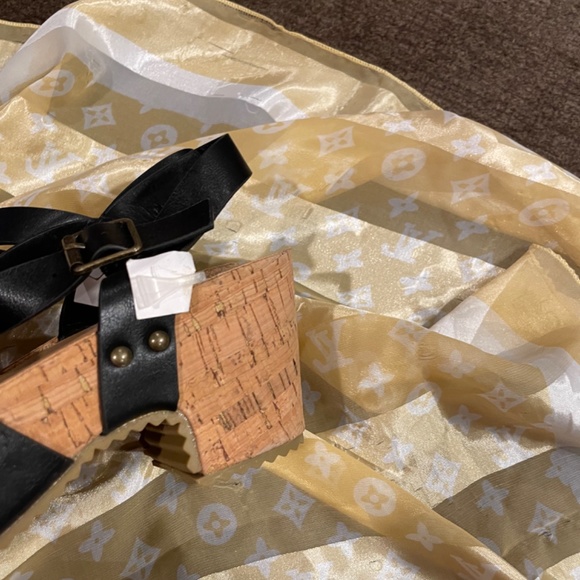 Clog Sandals - Picture 7 of 8